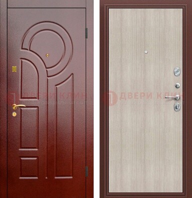Красная металлическая дверь с МДФ панелями ДМ-368 в Мытищах