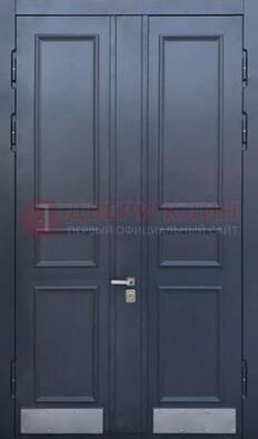 Черная двухстворчатая дверь для улицы с МДФ ДМ-535 в Мытищах