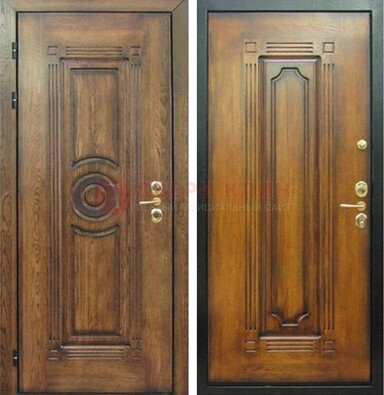 Коричневая металлическая дверь с массивом дуба с рисунком ДМД-10 в Мытищах