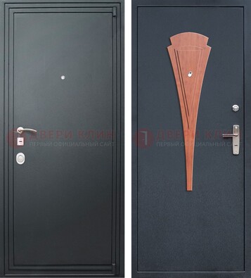 Черная железная дверь с порошковым покрытием и накладкой МДФ внутри ДП-245 в Мытищах