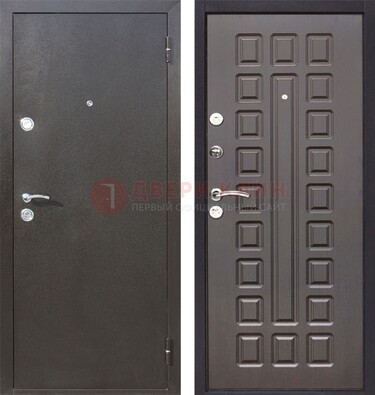 Коричневая железная дверь с порошковым окрасом ДП-63 в Мытищах