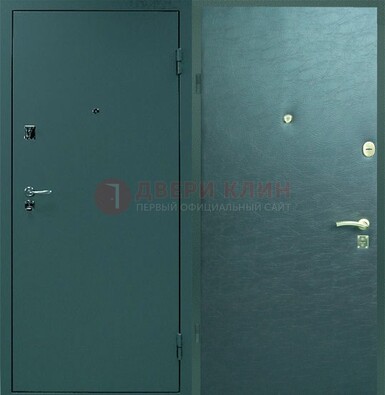 Зеленая стальная дверь с порошковым покрытием ДП-93 в Мытищах