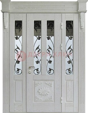 Входная парадная дверь со стеклом и ковкой в белом цвете ДПР-93 в Мытищах