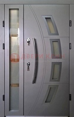 Серая железная дверь для дома со стеклом ДС-17 в Мытищах