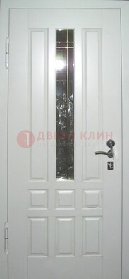 Белая металлическая дверь со стеклом ДС-1 в загородный дом в Мытищах