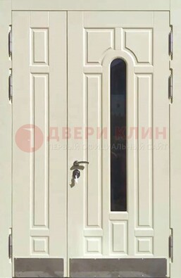 Белая двухстворчатая металлическая дверь со стеклом ДС-71 в Мытищах