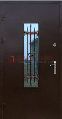 Надежная металлическая дверь со стеклом и ковкой ДСК-47 в Мытищах