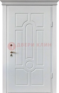 Белая уличная дверь с виноритом для дома ДВТ-247 в Мытищах