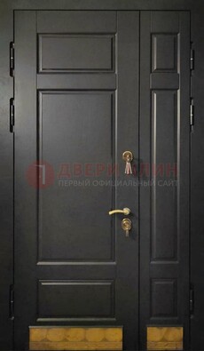Черная полуторная железная дверь для частного дома ПЛ-2 в Мытищах